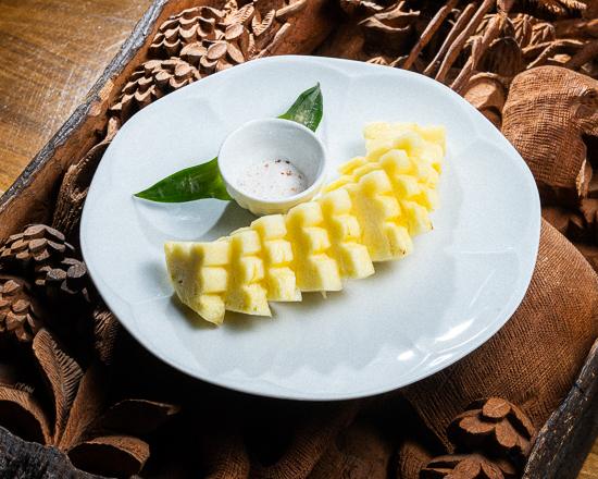 Ananas Frais découpé et sel de piment