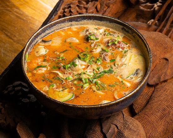 Grande Soupe repas Sukiyaki Thaï traditionnelle