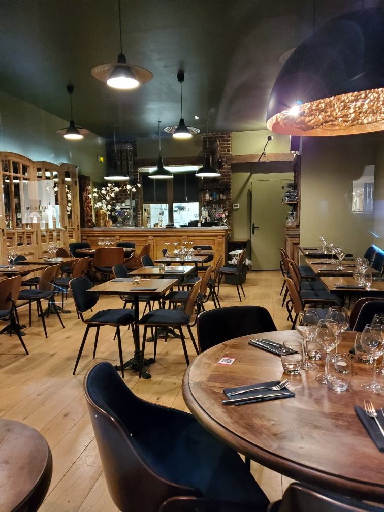 Ambiance tamisée du Bistrot Thaï, Vieux-Lille